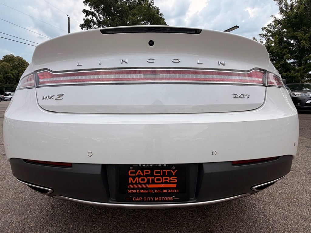 2017 Lincoln MKZ Image 9