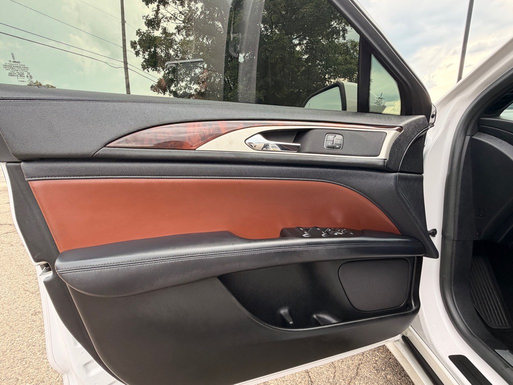 2017 Lincoln MKZ Image 11