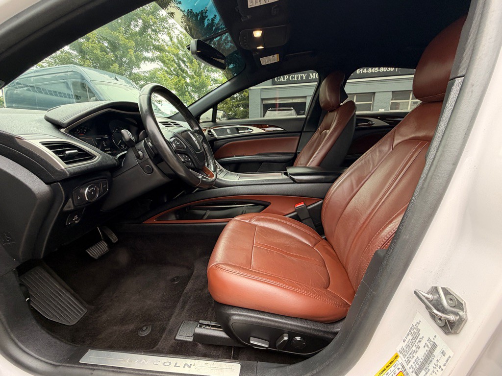 2017 Lincoln MKZ Image 12