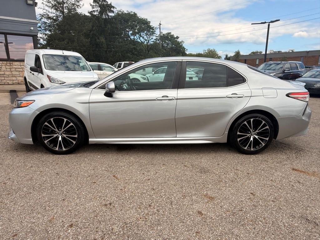 2018 Toyota Camry Image 7