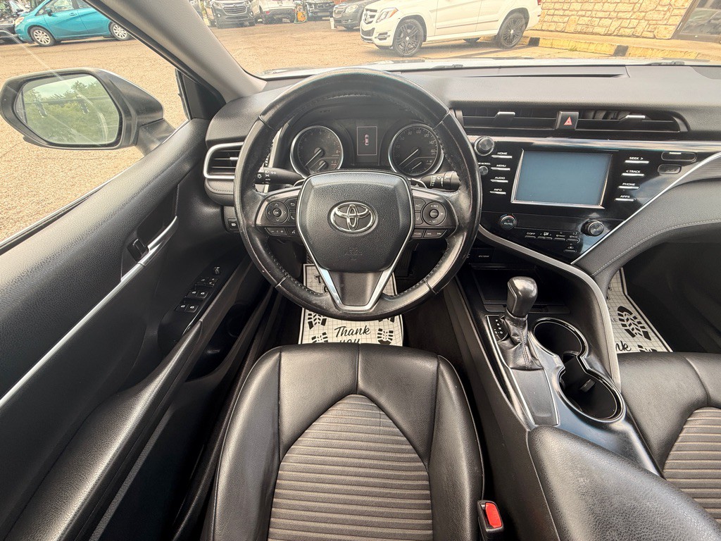 2018 Toyota Camry Image 11