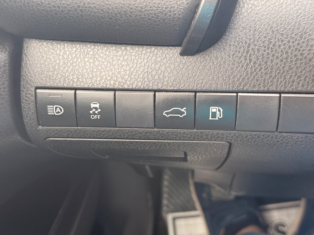 2018 Toyota Camry Image 14