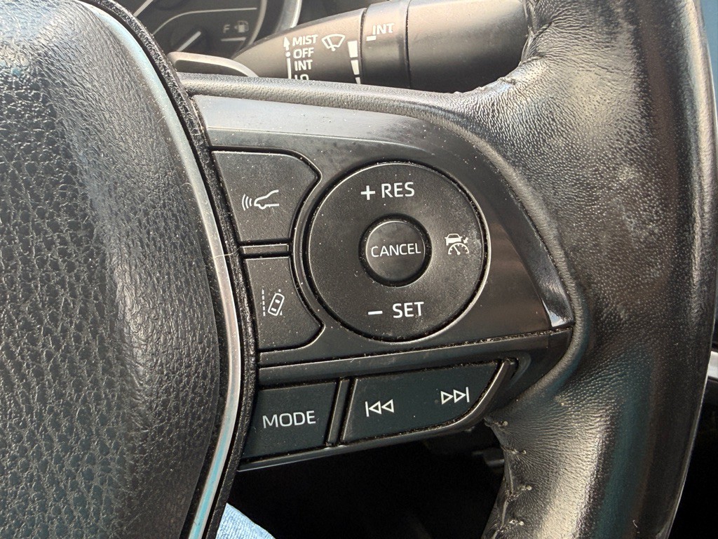 2018 Toyota Camry Image 16