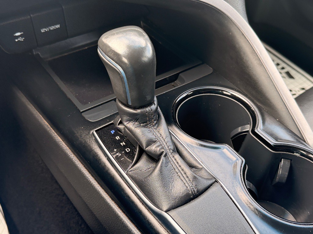 2018 Toyota Camry Image 19
