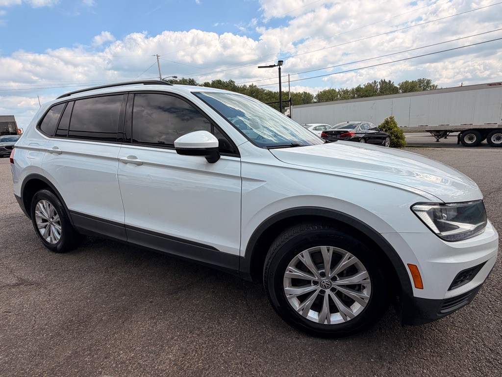 2018 Volkswagen Tiguan Image 1