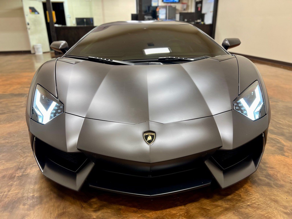 2012 Lamborghini Aventador Image 4