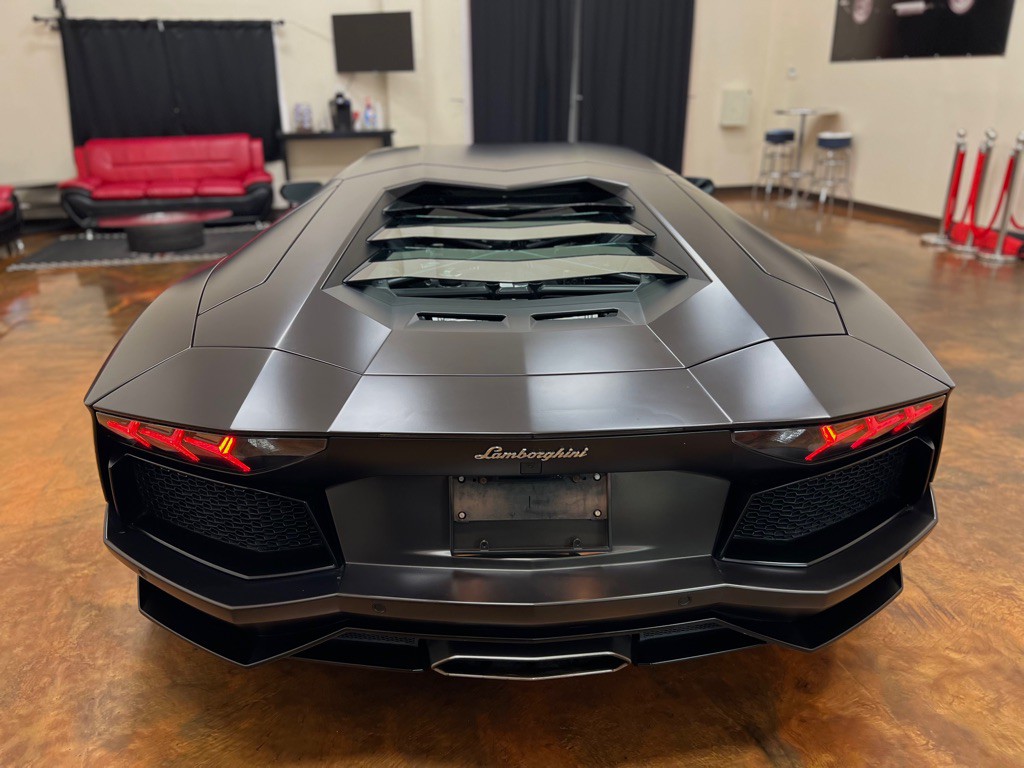 2012 Lamborghini Aventador Image 7