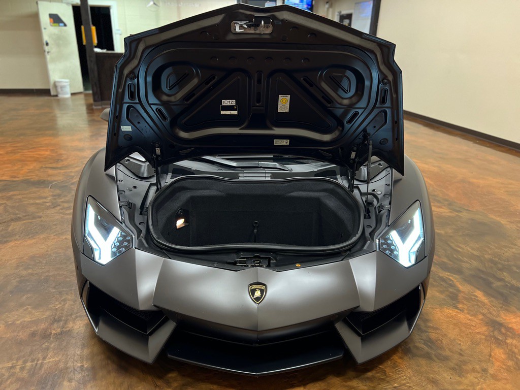2012 Lamborghini Aventador Image 14
