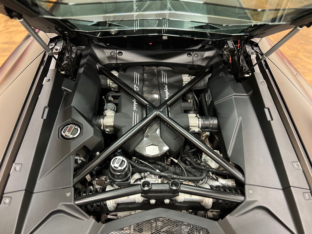 2012 Lamborghini Aventador Image 21