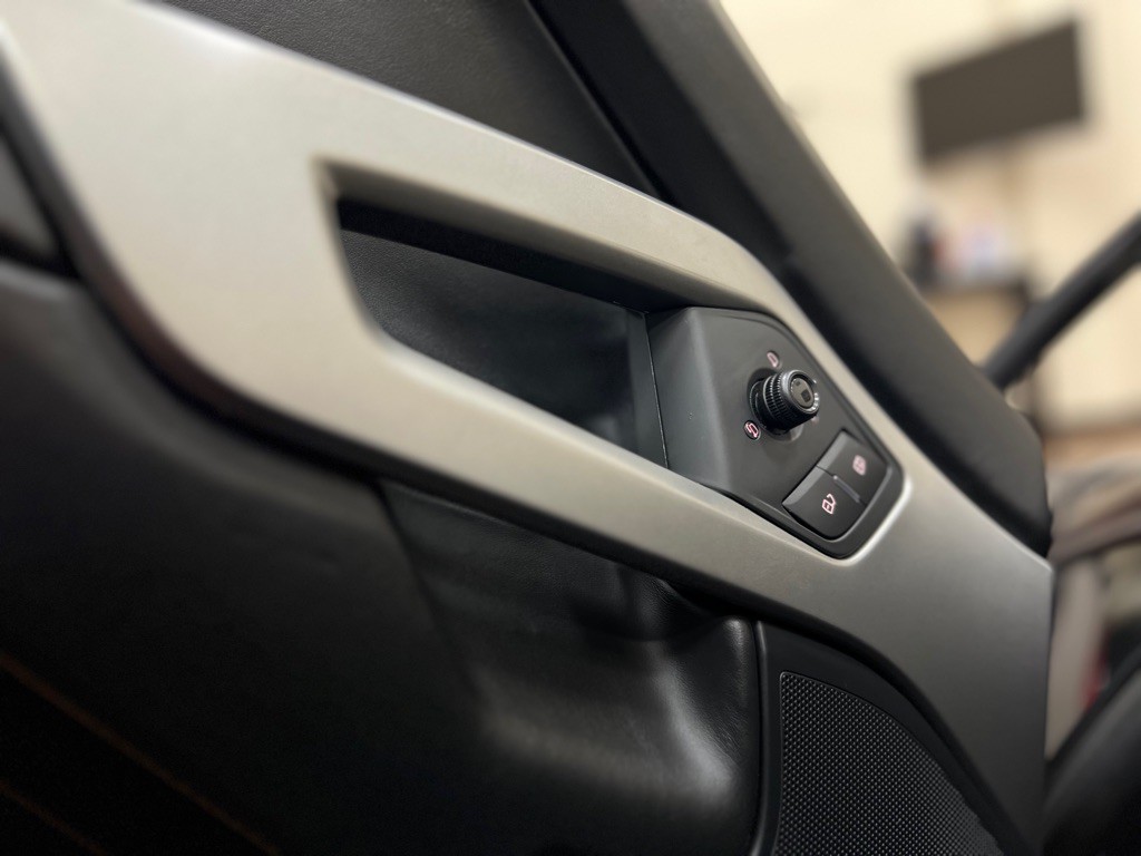 2012 Lamborghini Aventador Image 31