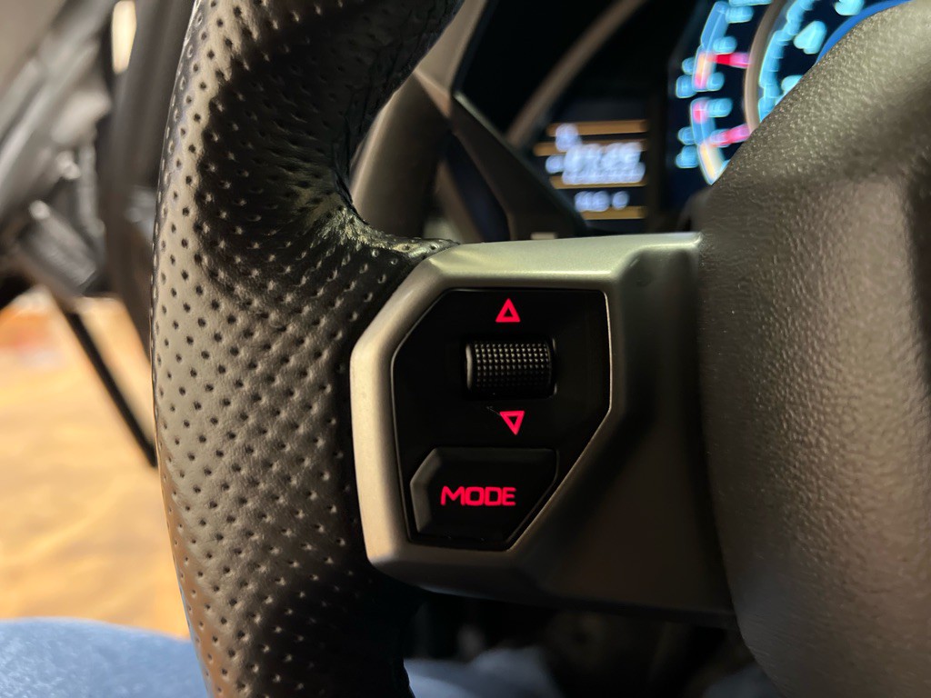 2012 Lamborghini Aventador Image 36