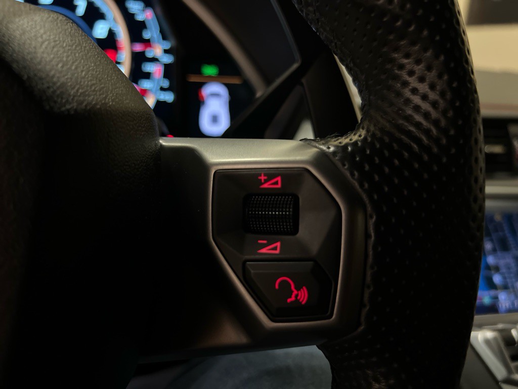 2012 Lamborghini Aventador Image 38
