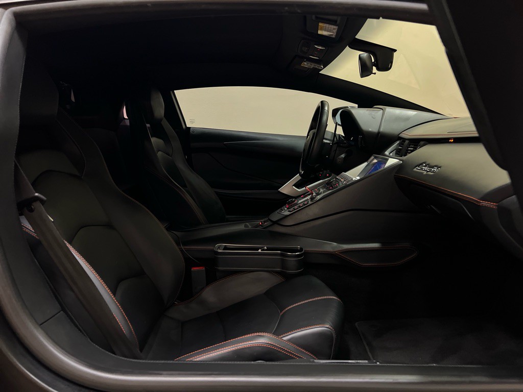 2012 Lamborghini Aventador Image 50
