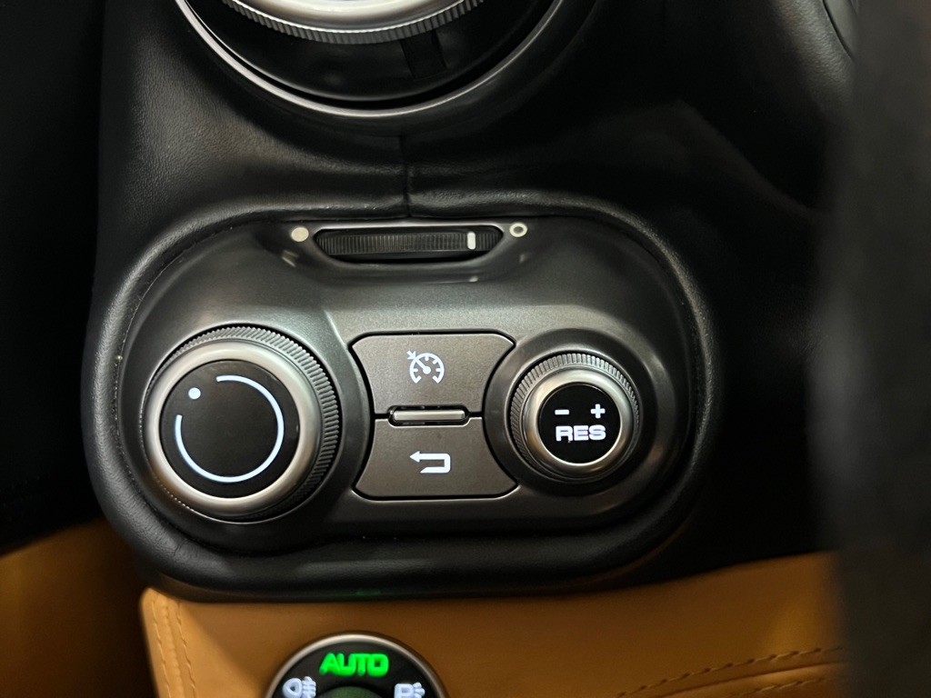 2019 Ferrari PORTOFINO Image 32