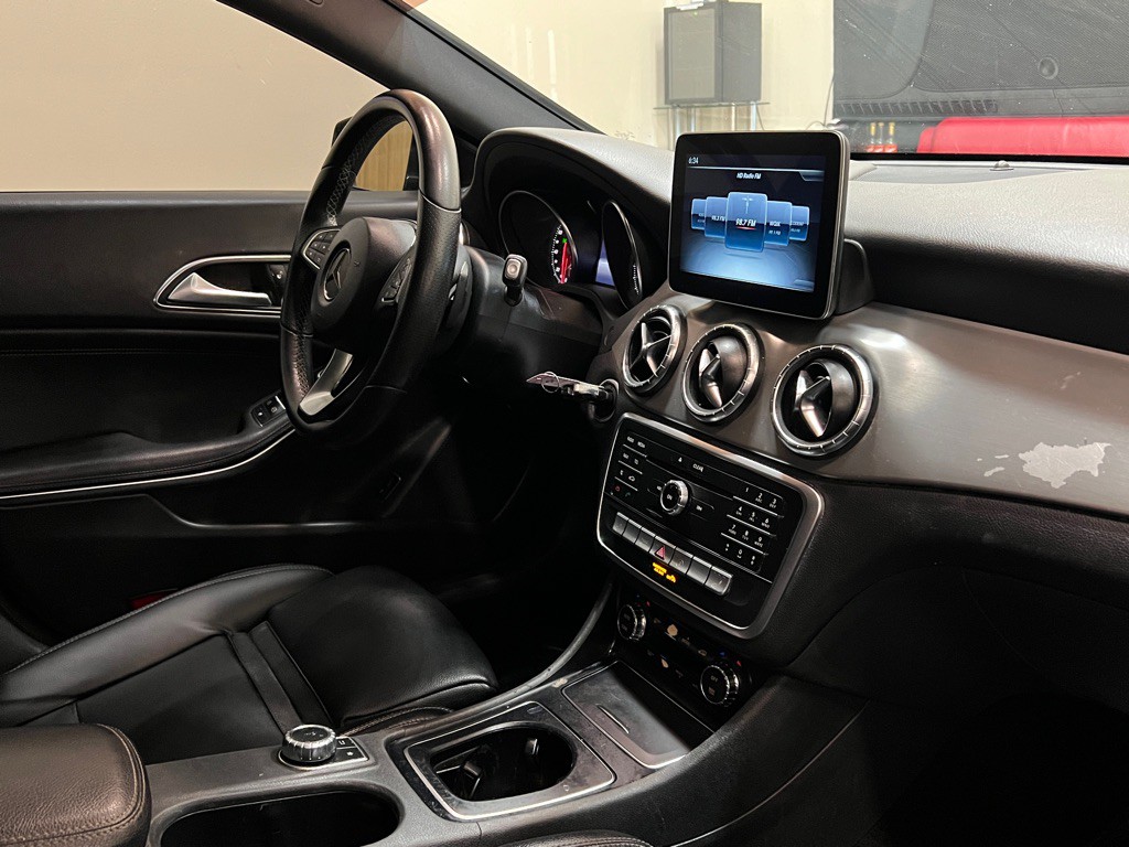 2018 Mercedes-Benz CLA-Class Image 14