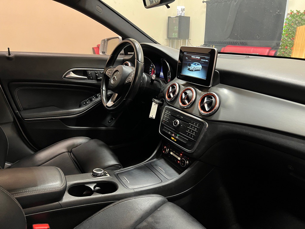 2016 Mercedes-Benz CLA-Class Image 15