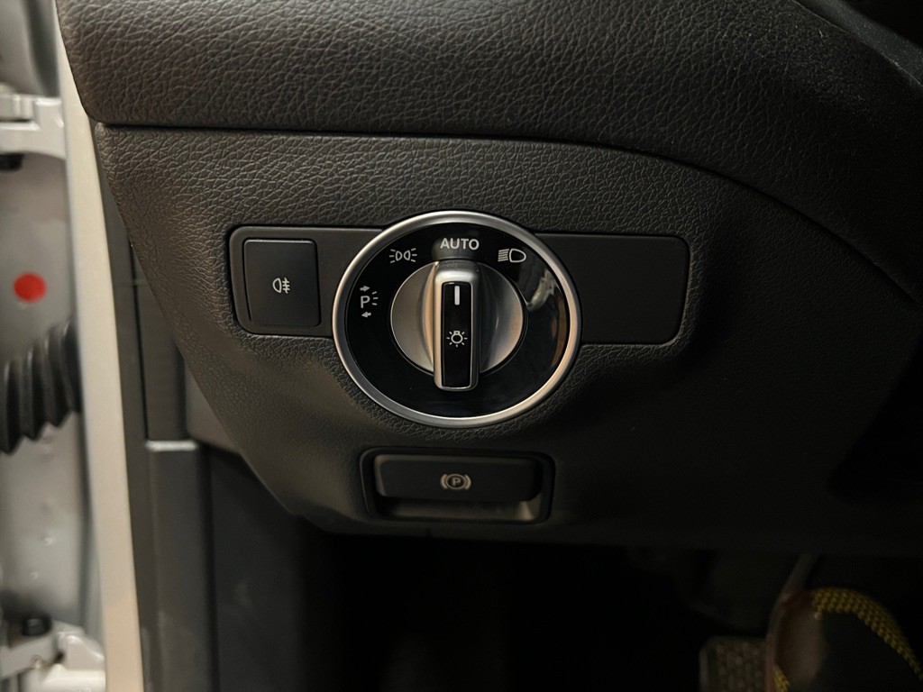 2016 Mercedes-Benz CLA-Class Image 22