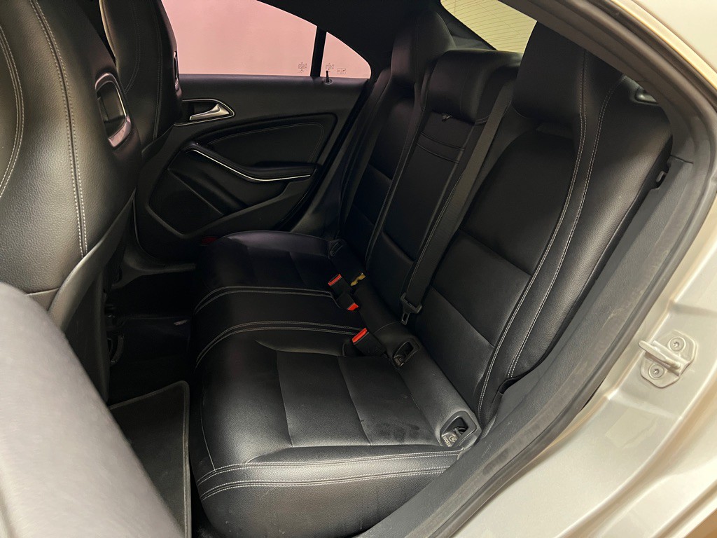 2016 Mercedes-Benz CLA-Class Image 30