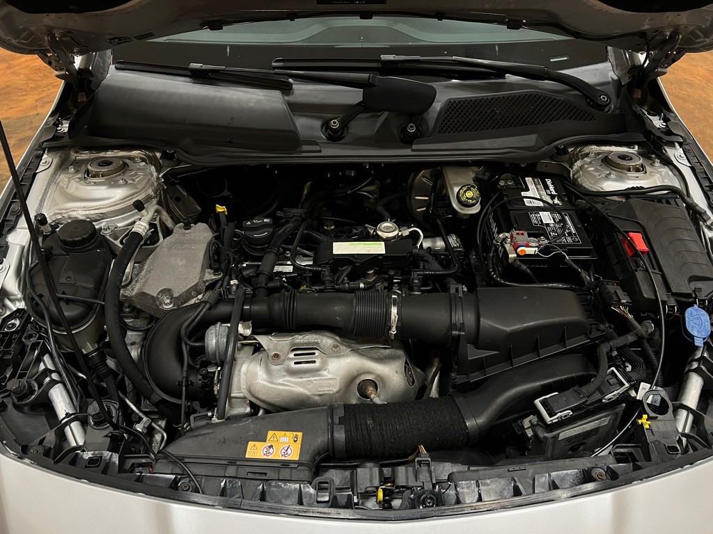 2016 Mercedes-Benz CLA-Class Image 35