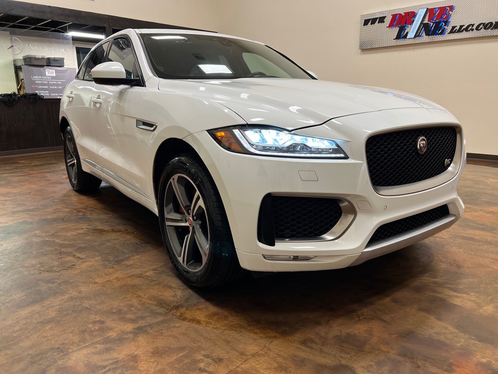 2020 Jaguar F-PACE Image 3