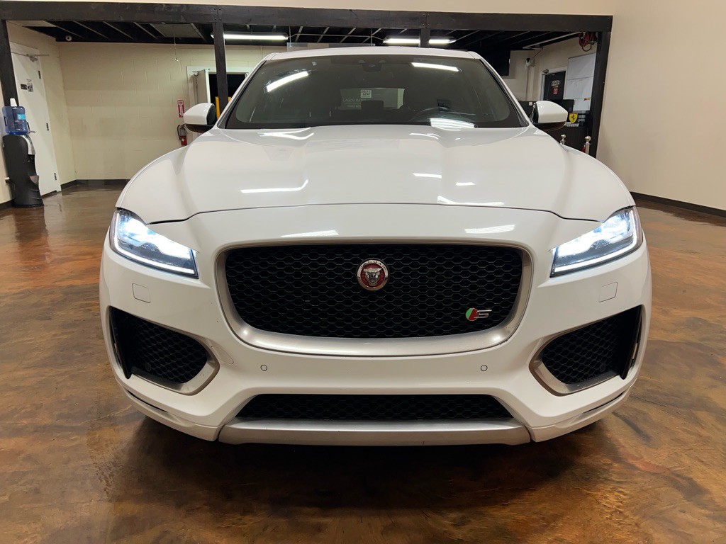 2020 Jaguar F-PACE Image 4