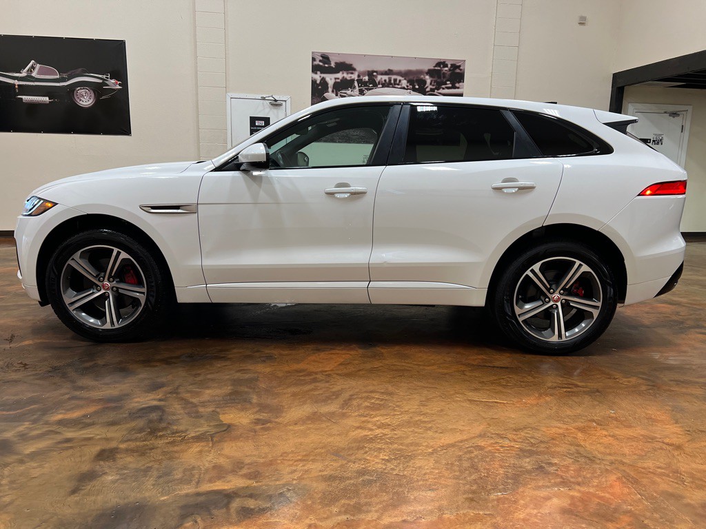2020 Jaguar F-PACE Image 6