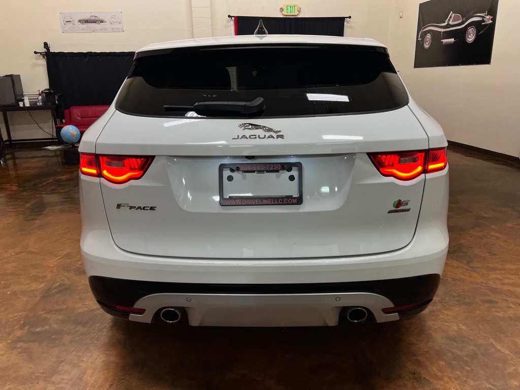 2020 Jaguar F-PACE Image 8