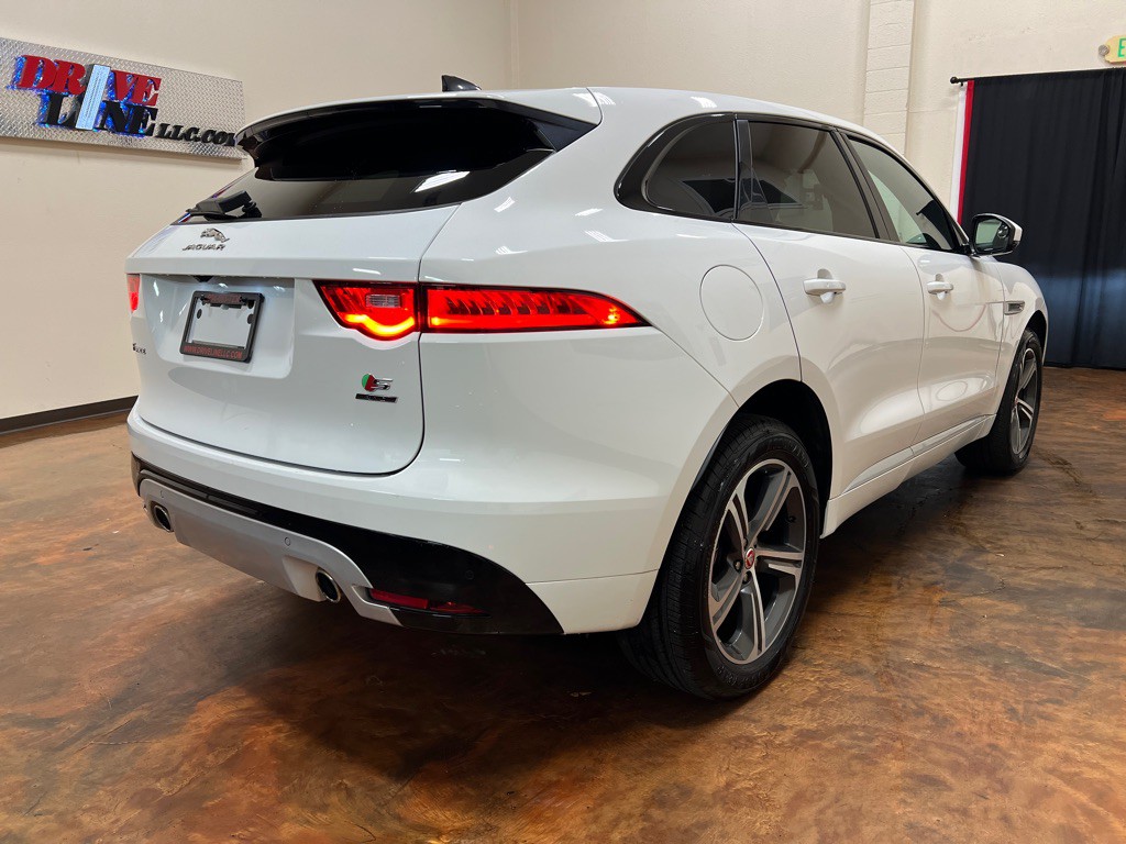 2020 Jaguar F-PACE Image 9