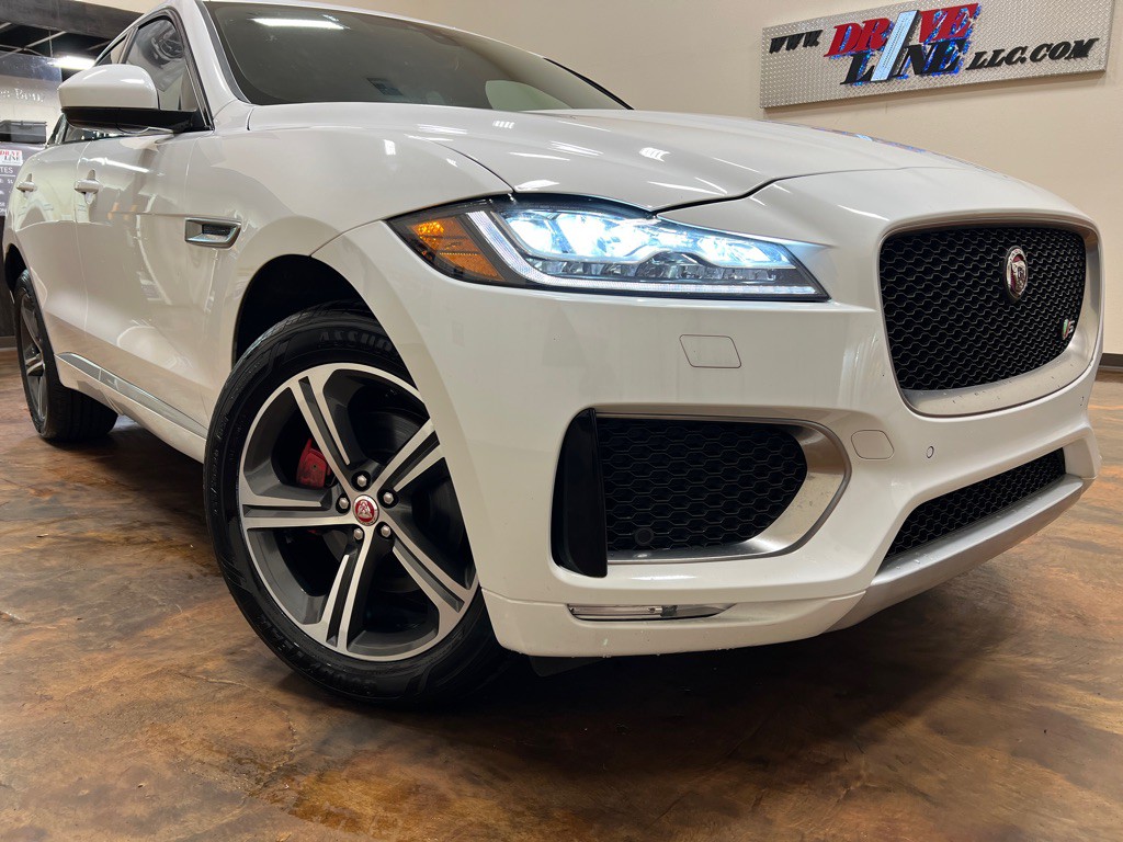 2020 Jaguar F-PACE Image 42