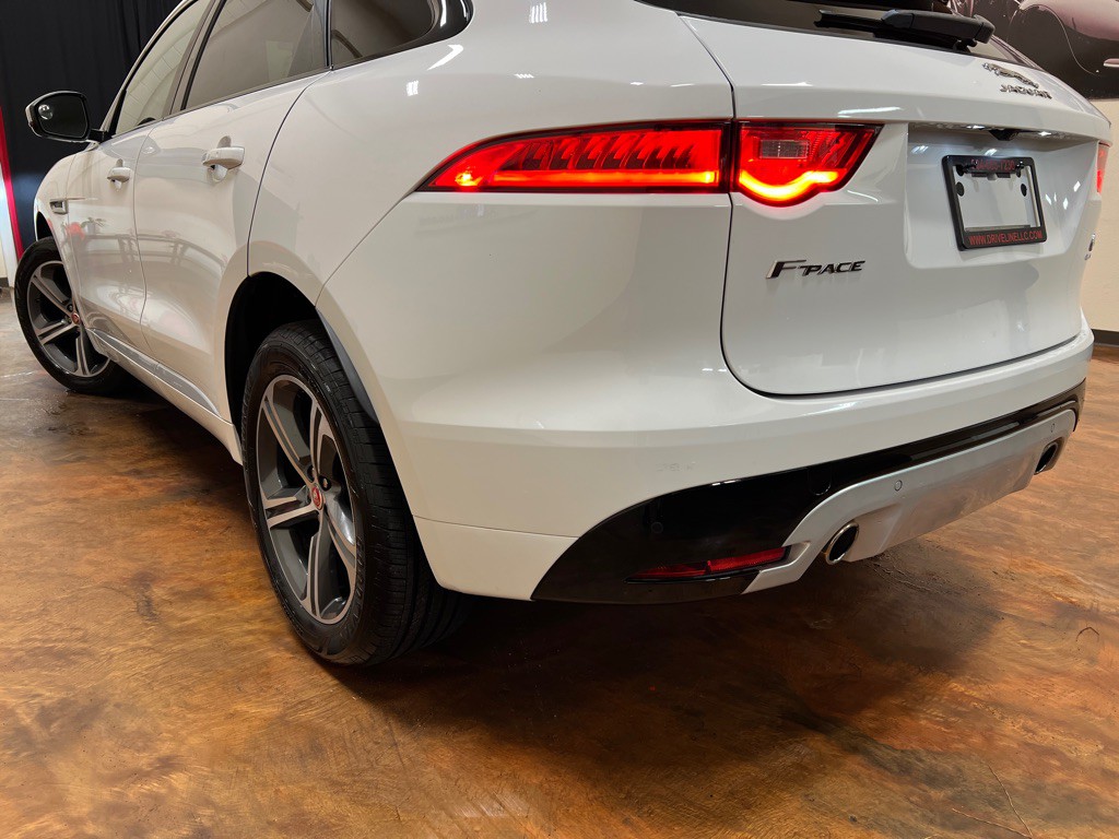 2020 Jaguar F-PACE Image 43