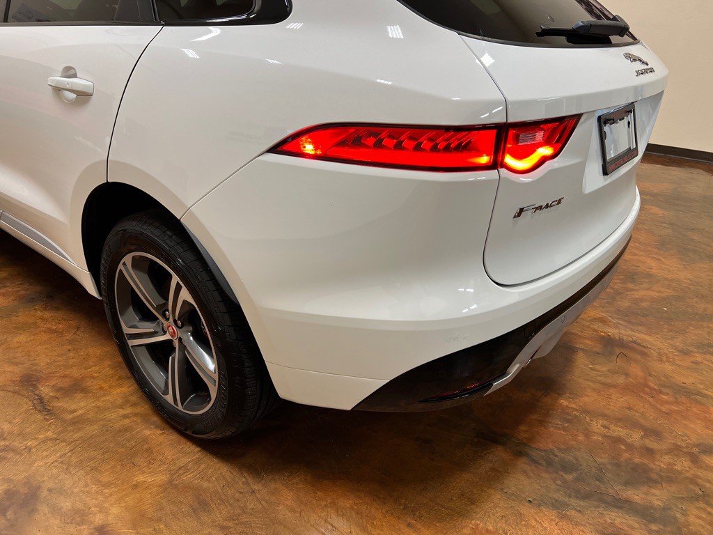 2020 Jaguar F-PACE Image 47