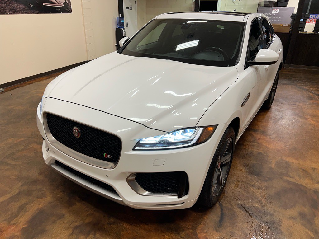 2020 Jaguar F-PACE Image 50