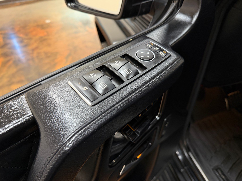 2017 Mercedes-Benz G-Class Image 28