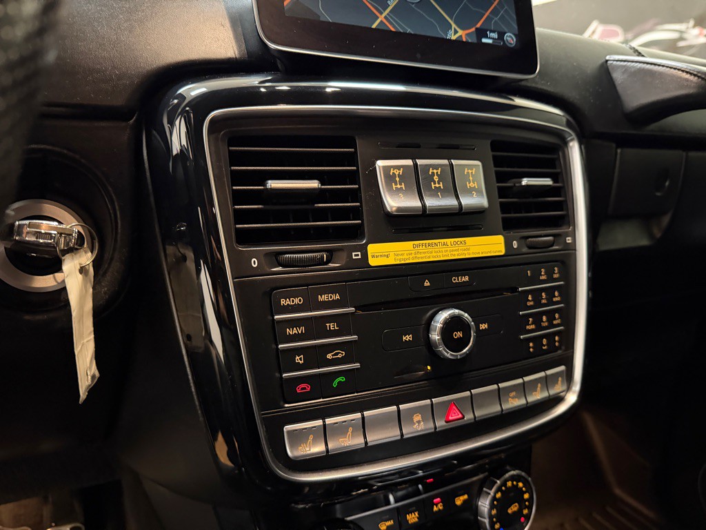 2017 Mercedes-Benz G-Class Image 38