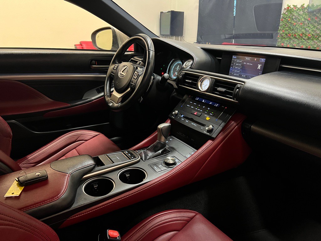 2015 Lexus RC 300 Image 17