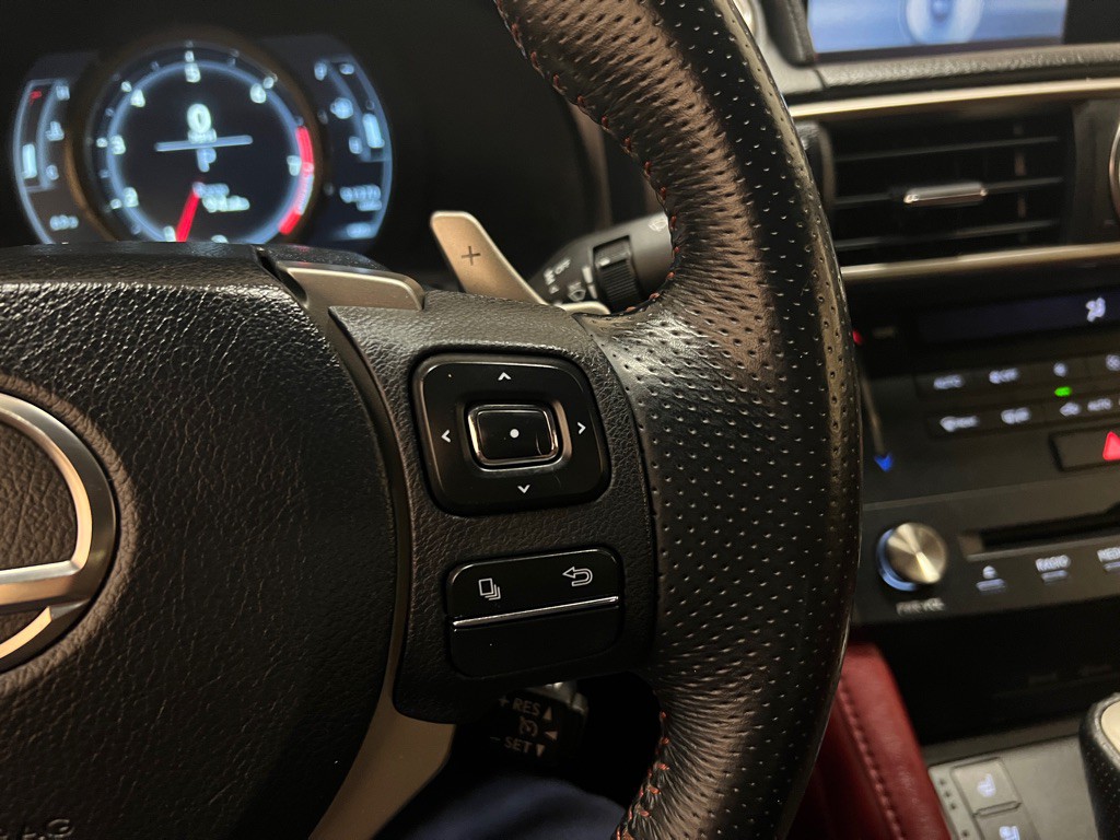 2015 Lexus RC 300 Image 23