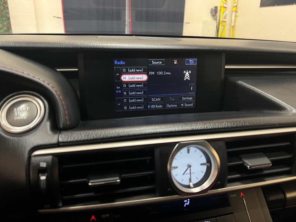 2015 Lexus RC 300 Image 27