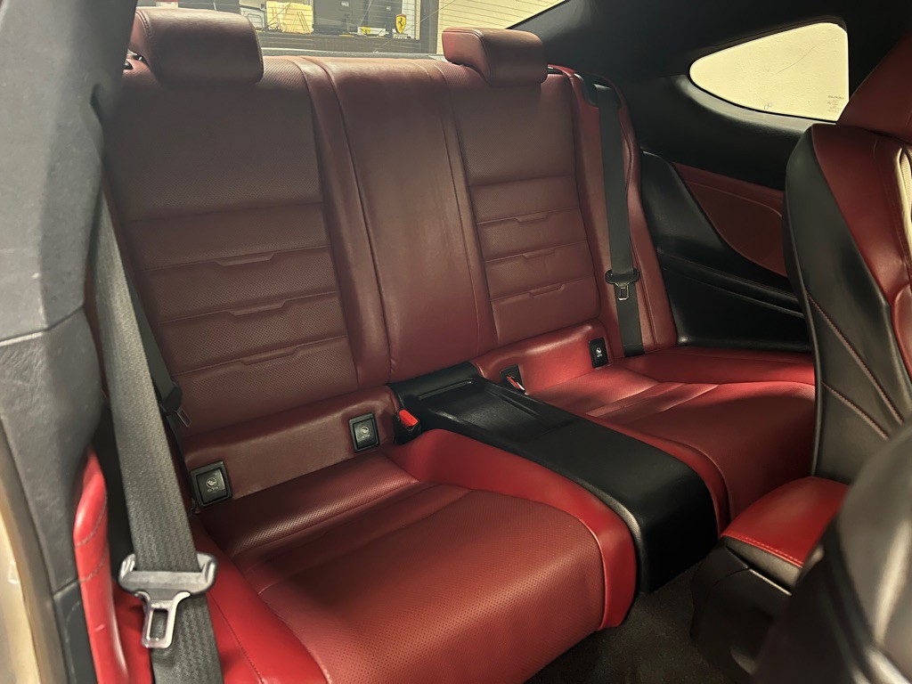2015 Lexus RC 300 Image 34