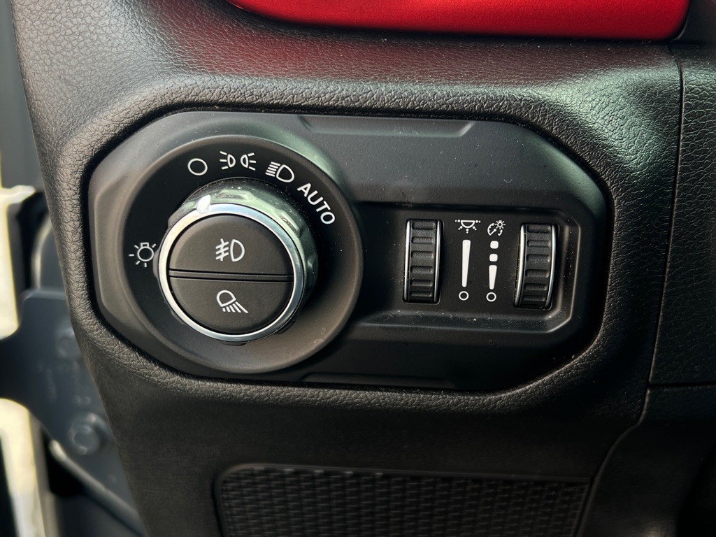 2020 Jeep Gladiator Image 24