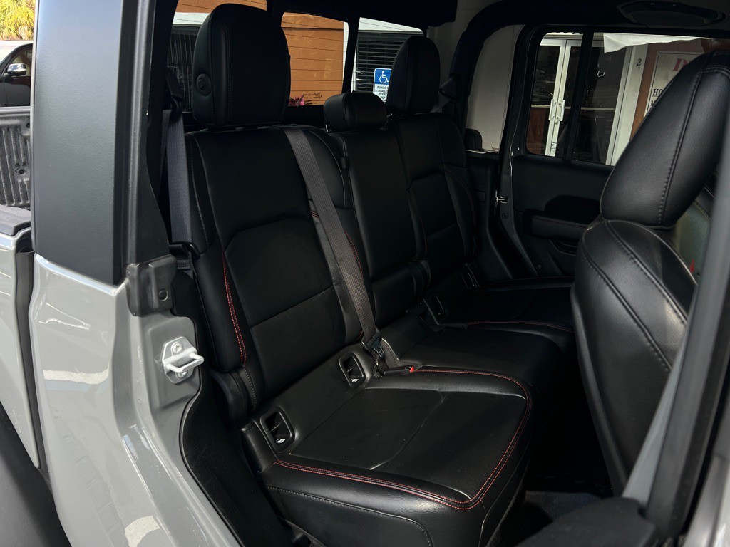 2020 Jeep Gladiator Image 36