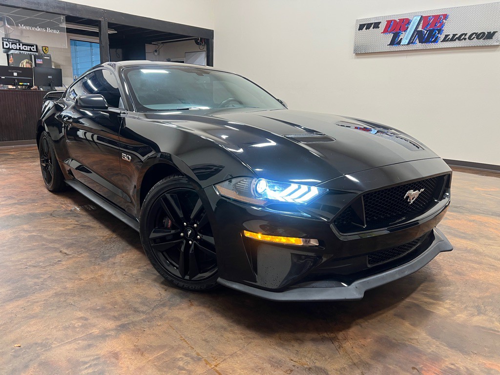2018 Ford Mustang Image 1