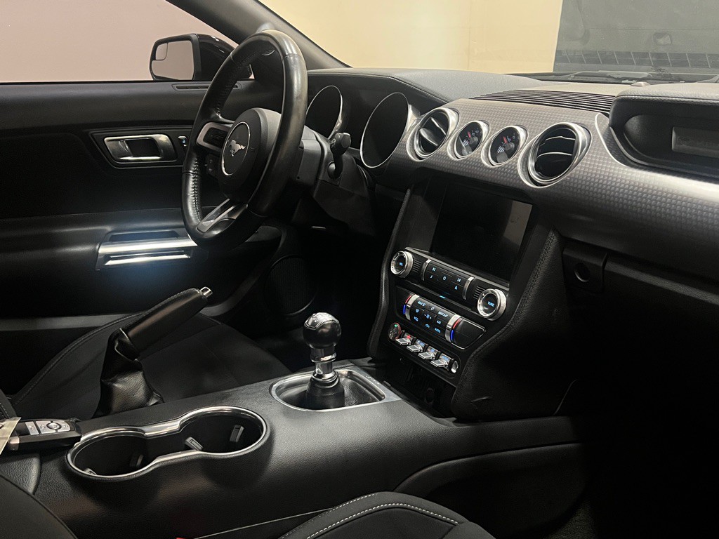 2018 Ford Mustang Image 14