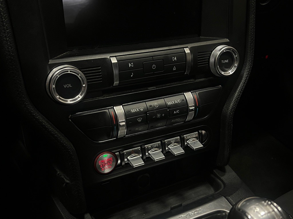 2018 Ford Mustang Image 22