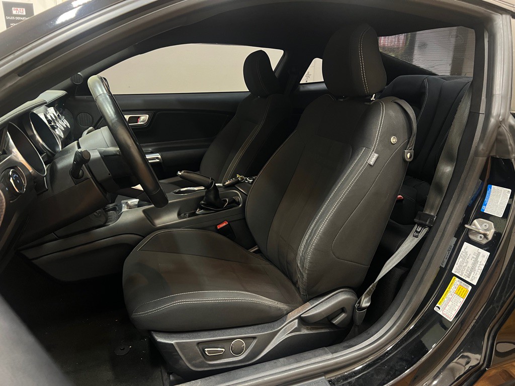 2018 Ford Mustang Image 27