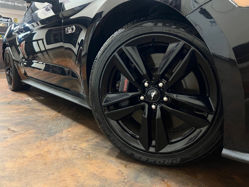 2018 Ford Mustang Image 35