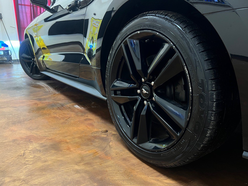 2018 Ford Mustang Image 36