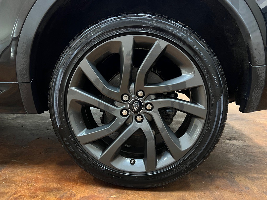 2018 Land Rover Discovery Sport Image 12