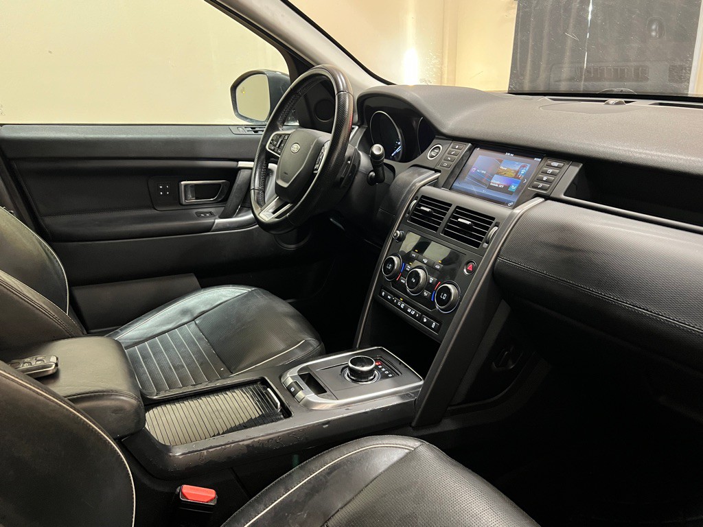 2018 Land Rover Discovery Sport Image 15