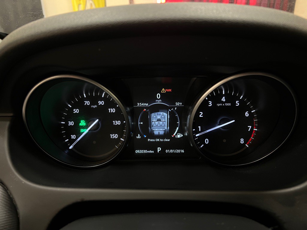 2018 Land Rover Discovery Sport Image 16