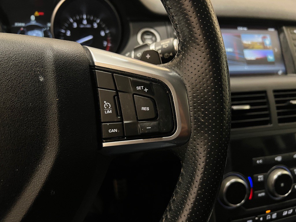 2018 Land Rover Discovery Sport Image 19